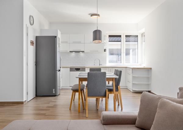 PREDANÉ- 4 IZBOVÝ- BUNGALOV-109m2- MILOSLAVOV