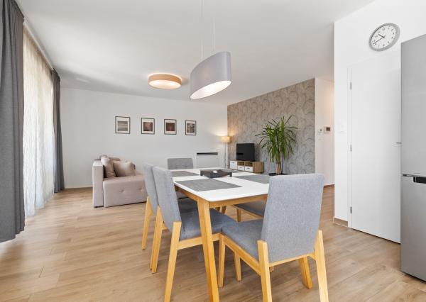 PREDANÉ- 4 IZBOVÝ- BUNGALOV-109m2- MILOSLAVOV