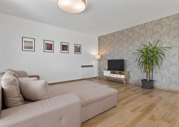 PREDANÉ- 4 IZBOVÝ- BUNGALOV-109m2- MILOSLAVOV