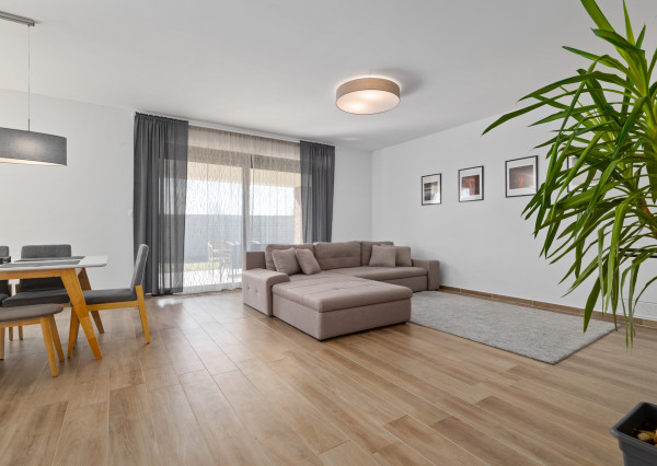 PREDANÉ- 4 IZBOVÝ- BUNGALOV-109m2- MILOSLAVOV