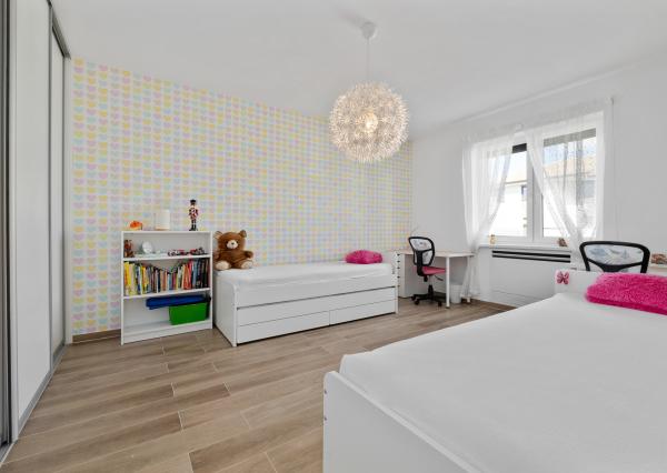 PREDANÉ- 4 IZBOVÝ- BUNGALOV-109m2- MILOSLAVOV