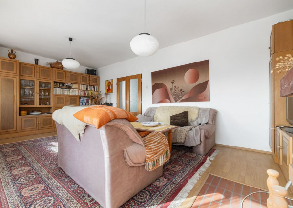 PREDAJ- 5-IZBOVÝ- RODINNÝ DOM- DVOJGARÁŽ- KRÁĽOVSKÉ ÚDOLIE