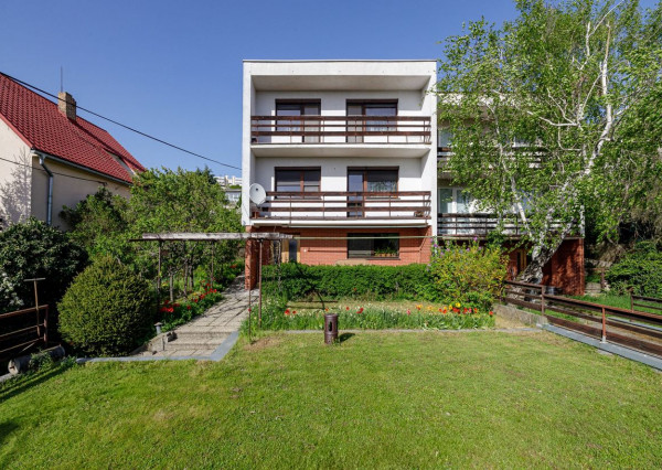 PREDAJ- 5-IZBOVÝ- RODINNÝ DOM- DVOJGARÁŽ- KRÁĽOVSKÉ ÚDOLIE