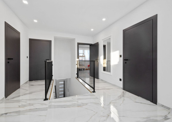 AKCIA!!! PREDAJ- MODERNÝ- 4-IZBOVÝ- BYT-105m2- ŠAMORÍN- BÁČ