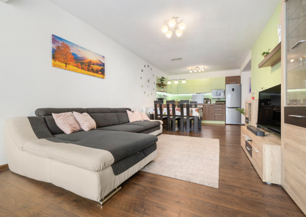 PREDANÉ -NA PREDAJ- KRÁSNY- 3-IZBOVÝ BYT- 74M2- SENEC