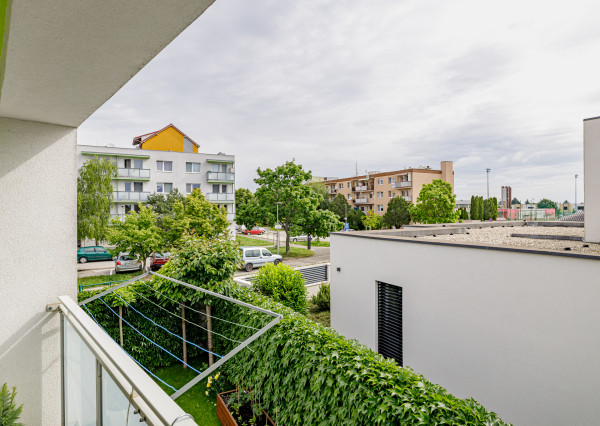 PREDANÉ -NA PREDAJ- KRÁSNY- 3-IZBOVÝ BYT- 74M2- SENEC