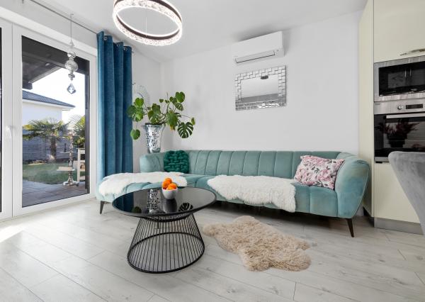 PREDANÉ- 4-IZBOVÝ BUNGALOV- POZEMOK 600m²-HAMULIAKOVO