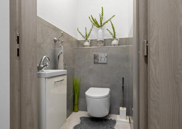 PREDANÉ- 4-IZBOVÝ BUNGALOV- POZEMOK 600m²-HAMULIAKOVO