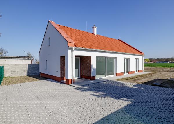PREDANÉ- PREDAJ- 4- IZBOVÝ- BUNGALOV-KOSTOLNÁ PRI DUNAJI