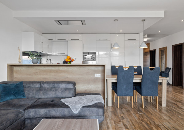 PREDANÉ- PRÉMIOVÝ- 4-IZBOVÝ DOM-ČIERNA VODA