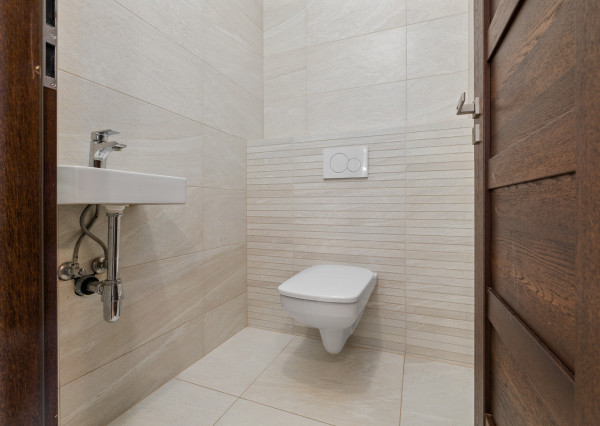 PREDANÉ- PRÉMIOVÝ- 4-IZBOVÝ DOM-ČIERNA VODA