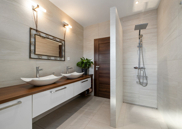 PREDANÉ- PRÉMIOVÝ- 4-IZBOVÝ DOM-ČIERNA VODA