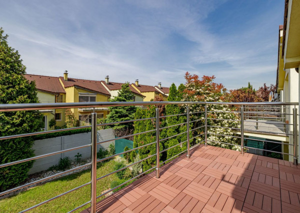 PREDANÉ- PREDAJ- 4-IZBOVÝ- 170m2- RODINNÝ DOM- ROVINKA