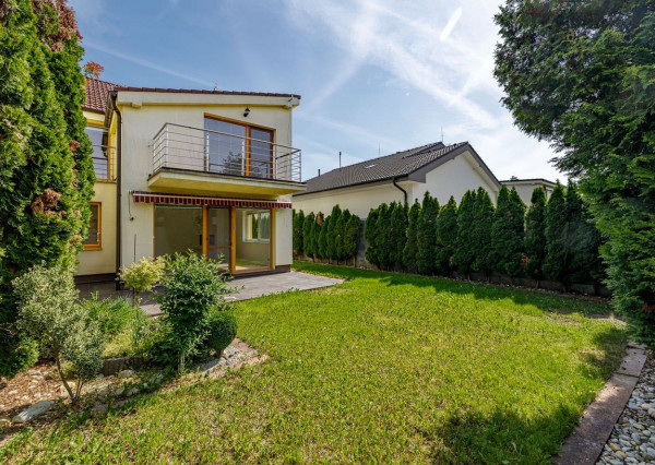 PREDANÉ- PREDAJ- 4-IZBOVÝ- 170m2- RODINNÝ DOM- ROVINKA