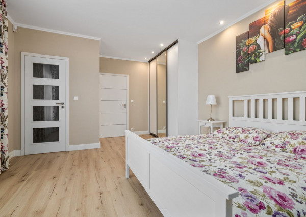 PREDANÉ- PREDAJ- 6 IZBOVÝ- VYSOKÁ PRI MORAVE