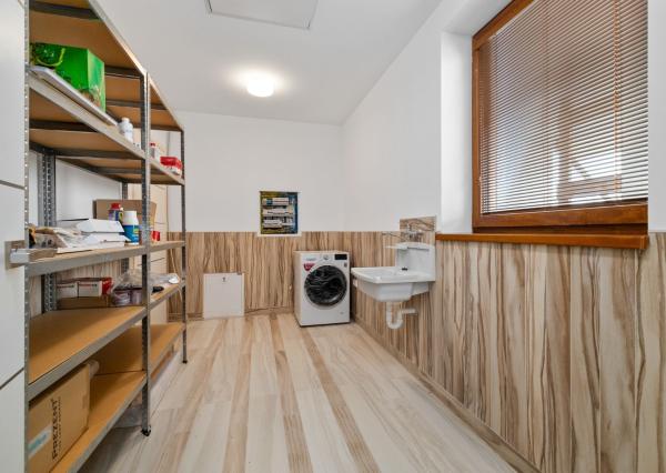 PREDANÉ- PREDAJ- 6 IZBOVÝ- VYSOKÁ PRI MORAVE