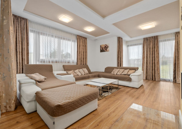 AKCIA- PREDAJ- 6 IZBOVÝ- 339m2-POZEMOK- VYSOKÁ PRI MORAVE