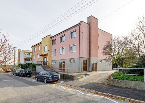 PREDANÝ- PREDAJ- 4-IZBOVÝ– 85 m2- GARÁŽ-ZÁHRADY-VAJNORY