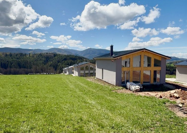 PREDAJ- APARTMÁN- 101m2- VÝHĽAD NA CHOPOK- DOLNÁ LEHOTA