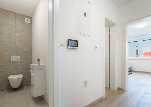 PRENAJATÉ - PRENÁJOM- 2-IZBOVÝ BYT- NOVOSTAVBA- ŠÁMOT