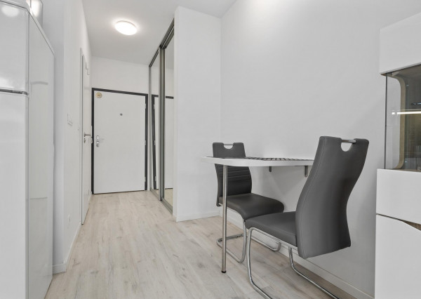 PREDANÉ - PREDAJ- 1-IZBOVÝ BYT- S BALKÓNOM- PETRŽALKA