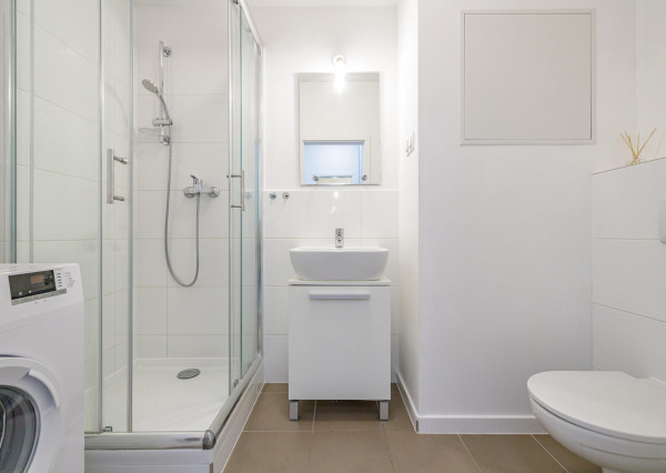 PREDANÉ - PREDAJ- 1-IZBOVÝ BYT- S BALKÓNOM- PETRŽALKA