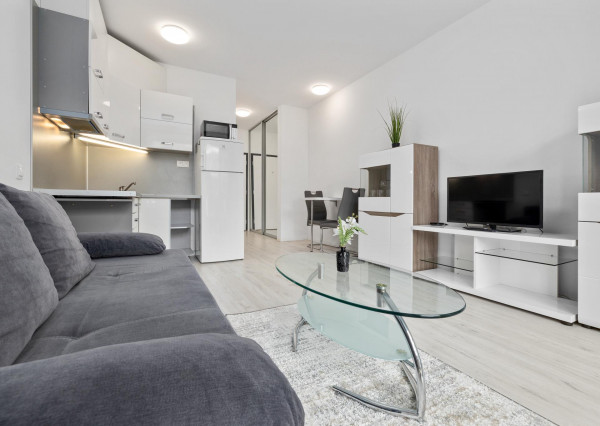 PREDANÉ - PREDAJ- 1-IZBOVÝ BYT- S BALKÓNOM- PETRŽALKA