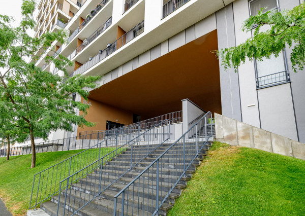 PREDANÉ - PREDAJ- 1-IZBOVÝ BYT- S BALKÓNOM- PETRŽALKA