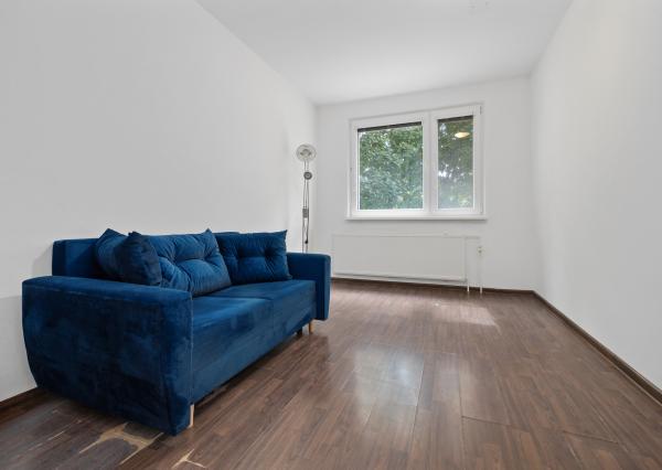 PREDANÉ-3IZBOVÝ BYT-PREDAJ- S PIVNICOU- PETRŽALKA