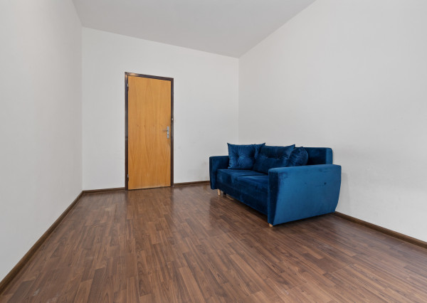 PREDANÉ-3IZBOVÝ BYT-PREDAJ- S PIVNICOU- PETRŽALKA