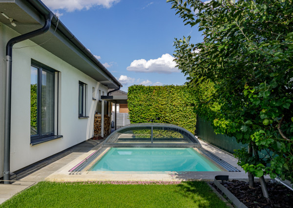 REZERVOVANÉ- SMART- BUNGALOV-  4IZBOVÝ- BAZÉN- BERNOLÁKOVO