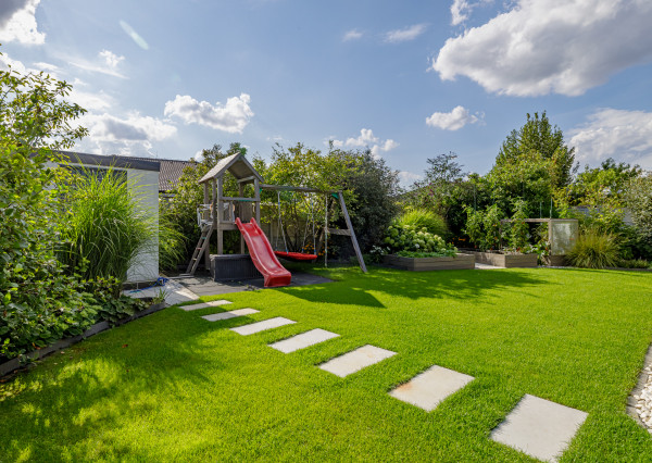 REZERVOVANÉ- SMART- BUNGALOV-  4IZBOVÝ- BAZÉN- BERNOLÁKOVO