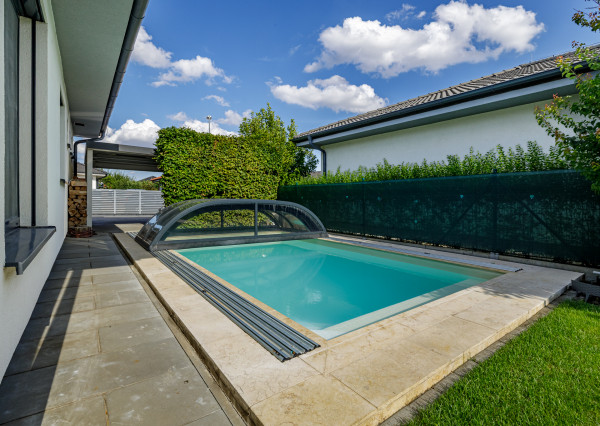REZERVOVANÉ- SMART- BUNGALOV-  4IZBOVÝ- BAZÉN- BERNOLÁKOVO
