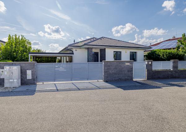 REZERVOVANÉ- SMART- BUNGALOV-  4IZBOVÝ- BAZÉN- BERNOLÁKOVO