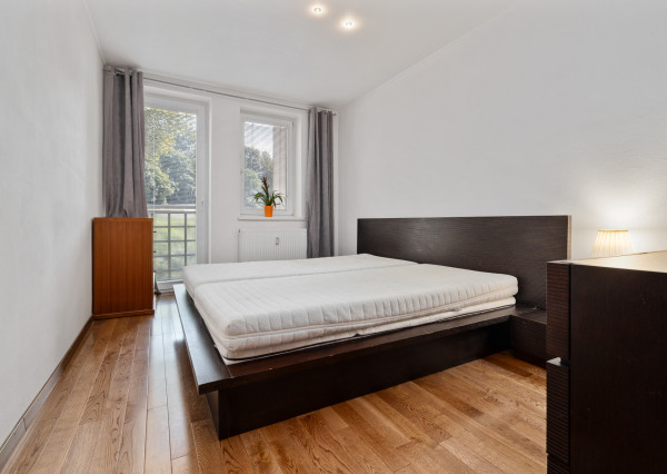 PREDAJ- MODERNÝ- 3IZBOVÝ BYT- PARKOVACIE MIESTO-STARÉ MESTO