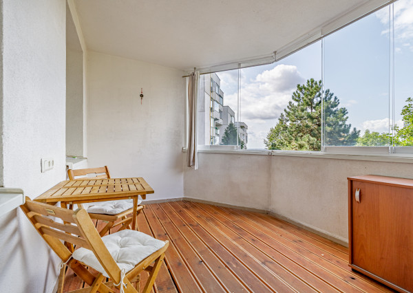 PREDAJ- MODERNÝ- 3IZBOVÝ BYT- PARKOVACIE MIESTO-STARÉ MESTO