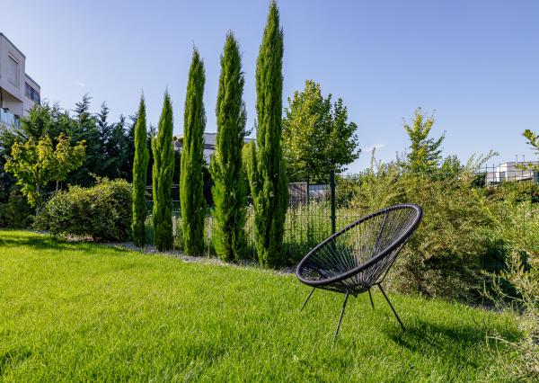 PRENÁJOM- 4-IZBOVÝ MODERNÝ- RODINNÝ DOM- MALINOVO/ TRI VODY