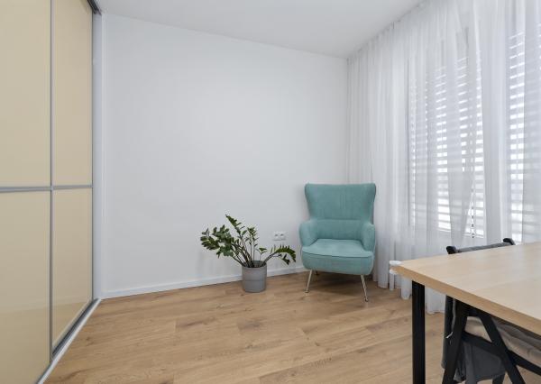 PRENÁJOM- 4-IZBOVÝ MODERNÝ- RODINNÝ DOM- MALINOVO/ TRI VODY