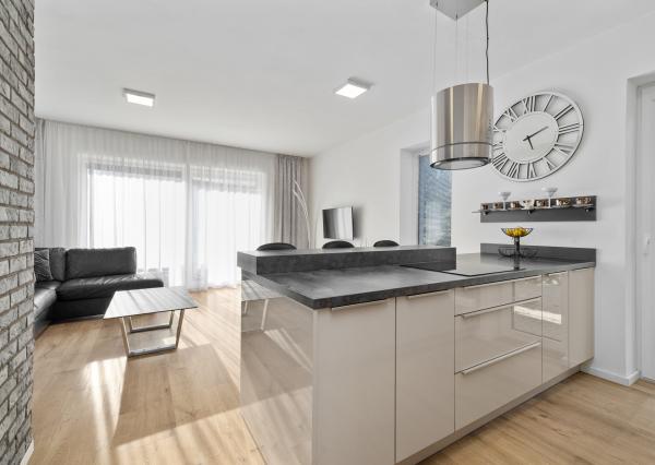 PRENÁJOM- 4-IZBOVÝ MODERNÝ- RODINNÝ DOM- MALINOVO/ TRI VODY