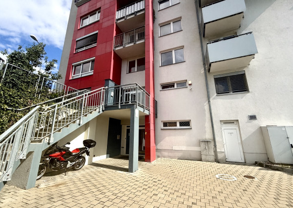 PRENÁJOM- NEBYTOVÉHO PRIESTORU- KADNÁROVÁ ULICA- RAČA- BA