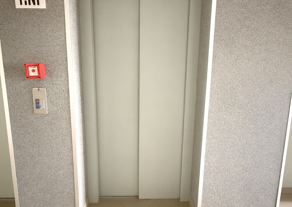 PRENÁJOM- NEBYTOVÉHO PRIESTORU- KADNÁROVÁ ULICA- RAČA- BA