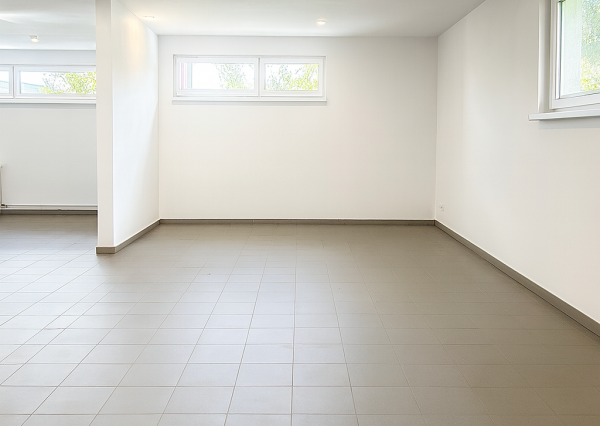 PRENÁJOM- NEBYTOVÉHO PRIESTORU- KADNÁROVÁ ULICA- RAČA- BA