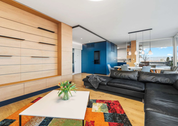 OFF PONUKA - LUXUSNÝ PENTHOUSE - PANORAMATICKÝ VÝHĽAD- TERASA- 4-IZBOVÝ - KOLIBA