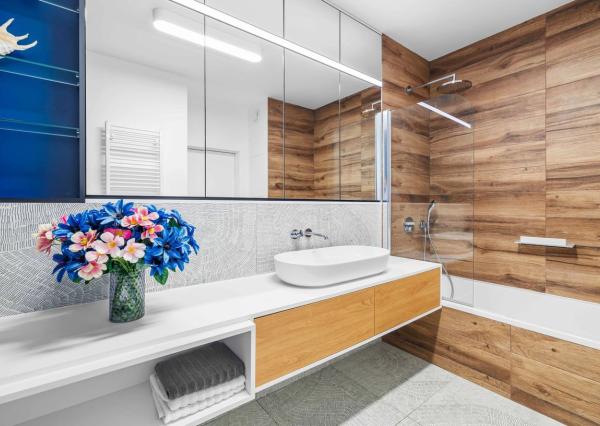 OFF PONUKA - LUXUSNÝ PENTHOUSE - PANORAMATICKÝ VÝHĽAD- TERASA- 4-IZBOVÝ - KOLIBA