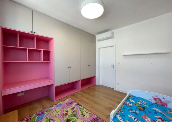 OFF PONUKA - LUXUSNÝ PENTHOUSE - PANORAMATICKÝ VÝHĽAD- TERASA- 4-IZBOVÝ - KOLIBA