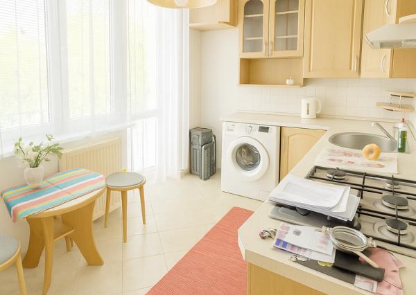 OFF PONUKA - SLNEČNÝ 2-IZBOVÝ BYT – MOŽNOSŤ 3 IZIEB- RAČA –KRASŇANY