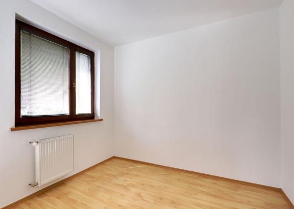 OFF PONUKA - PRIESTRANNÝ 8-IZBOVÝ DOM – TICHÁ VILOVÁ ŠTVRŤ – MOŽNOSŤ 2 BYTOVÝCH JEDNOTIEK – DÚBRAVKA