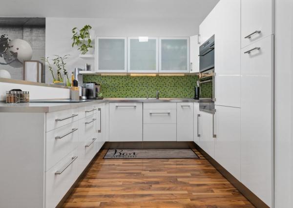 BE.LIVE COMPANY- PREDAJ- KRÁSNY VEĽKOMETRÁŽNY 2i BYT- S GARÁŽOVÝM STÁTÍM A PIVNICOU