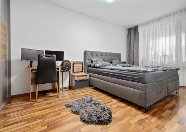 BE.LIVE COMPANY- PREDAJ- KRÁSNY VEĽKOMETRÁŽNY 2i BYT- S GARÁŽOVÝM STÁTÍM A PIVNICOU