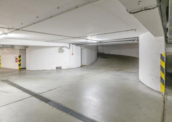 BE.LIVE COMPANY- PREDAJ- KRÁSNY VEĽKOMETRÁŽNY 2i BYT- S GARÁŽOVÝM STÁTÍM A PIVNICOU